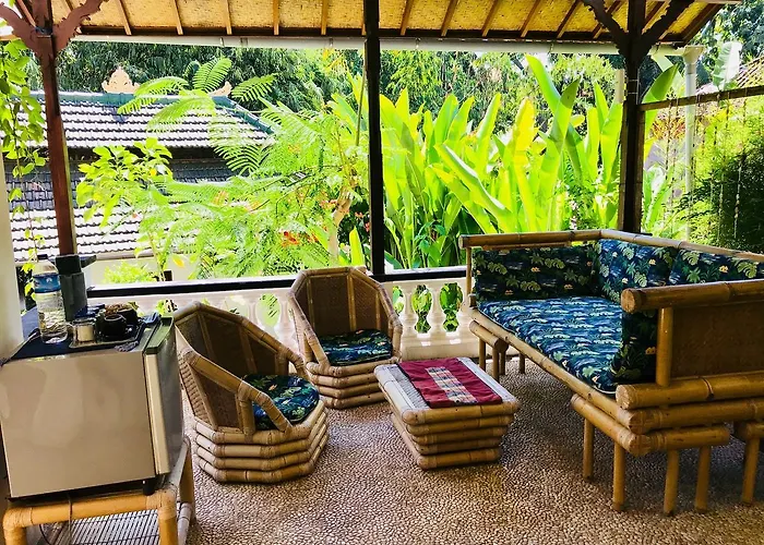 White Lotus Oasis 4*